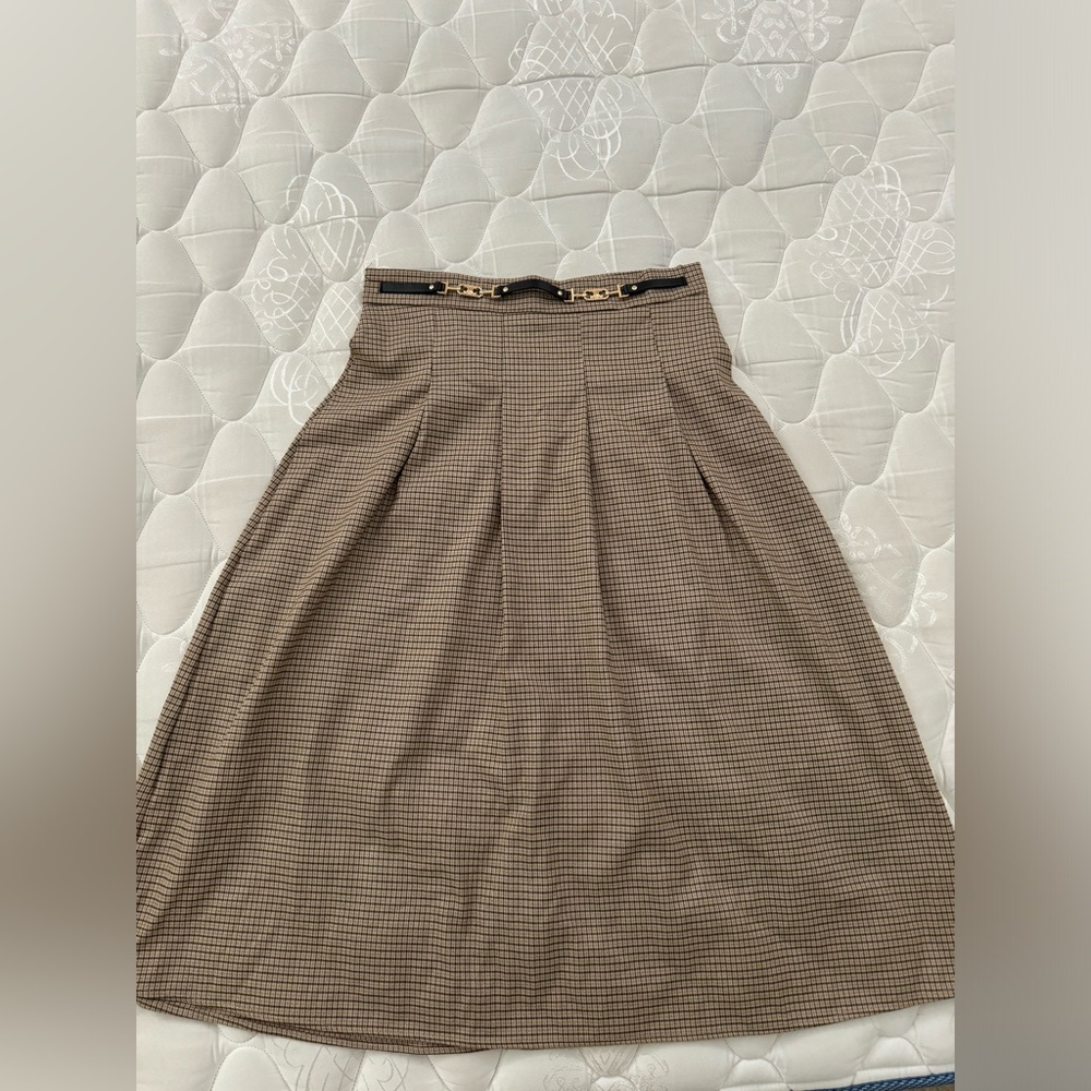 Midi plaid skirts with waist details